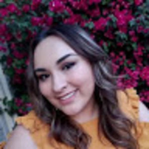 Meet your Posher, Daniela